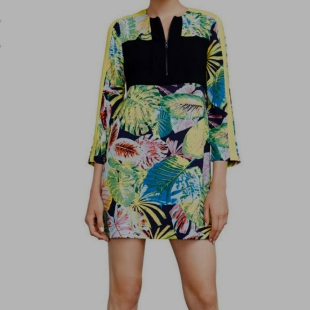 BCBGMAXAZRIA DRESS